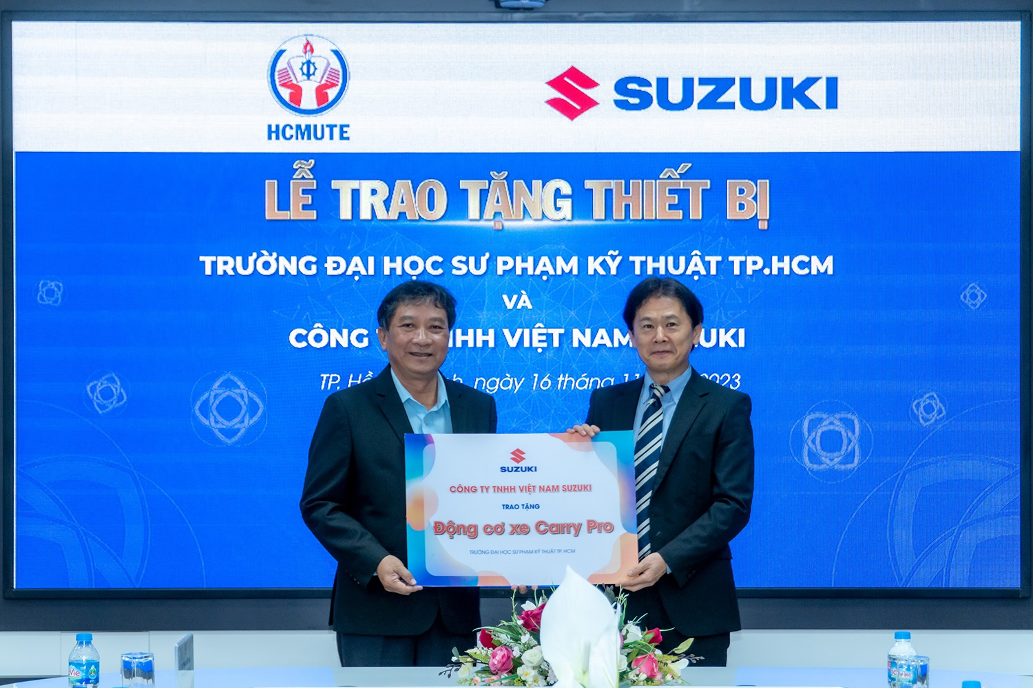 hình sự kiện vì cộng đồng