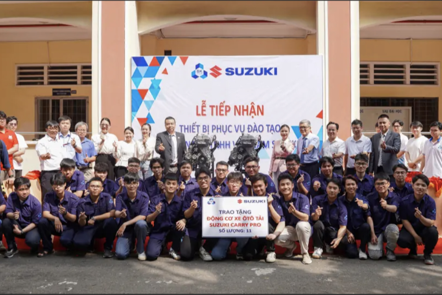 hình sự kiện vì cộng đồng